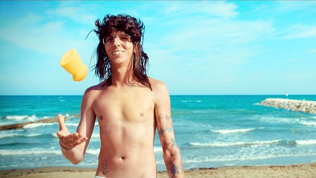 Melissa Naschenweng - Braungebrannte Haut