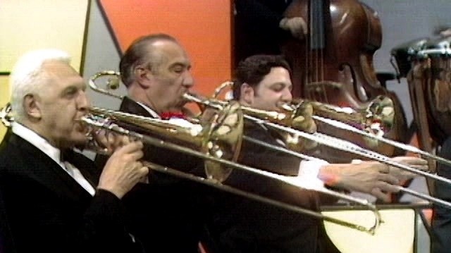 Henry Mancini & His Orchestra - Peter Gunn Theme (Live On The Ed Sullivan Show, October 26, 1969)