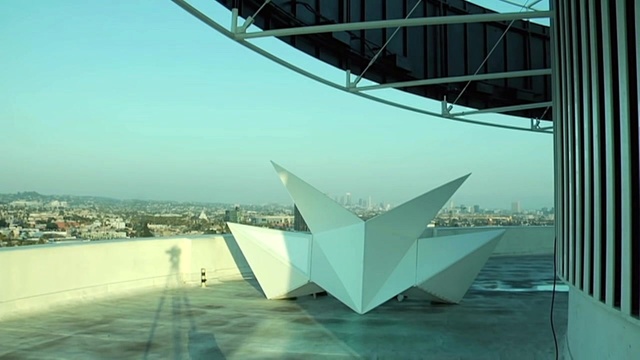 Lolo - Wait (歌词版)