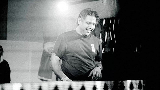 Hardwell - Falling In Love (Official Video)