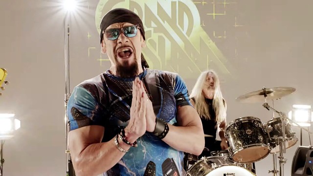 Grand Slam - Hit The Ground