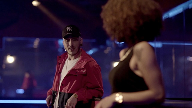 Critika y Saik - Las Manos Hacia el Techo (Video Oficial)