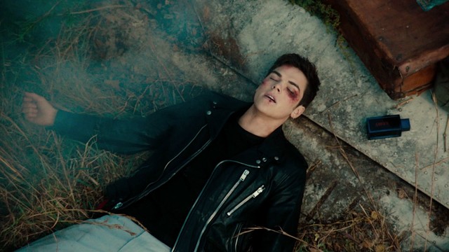 AJ Mitchell - Down In Flames