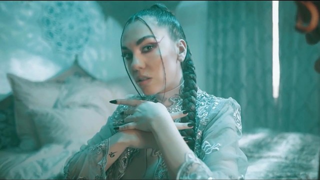 Anuelli - Gone