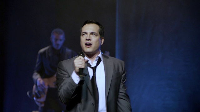 Daniel Boaventura - Suspicious Minds (Live)