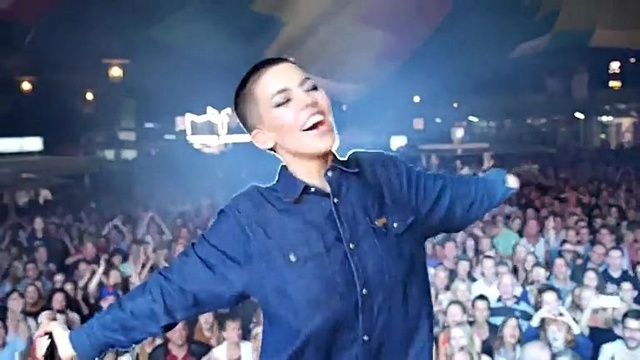 Frida Gold - 6 Billionen (Live Moments Ver.) (Live)