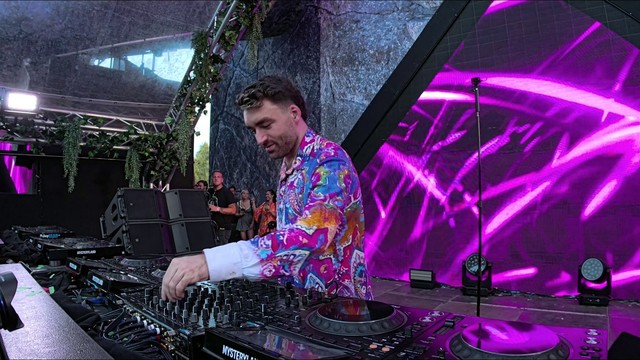 Oliver Heldens - SHINE (Live From Mysteryland)