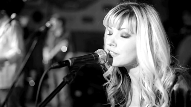 Emily West - sings Sinead O Connor (Live)