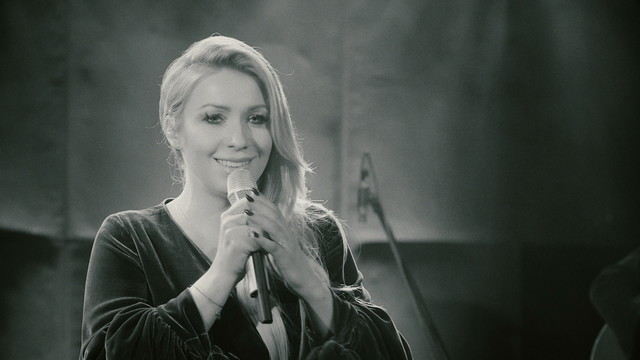 Katarzyna Cerekwicka - Pojdzmy Wszyscy Do Stajenki (Live)