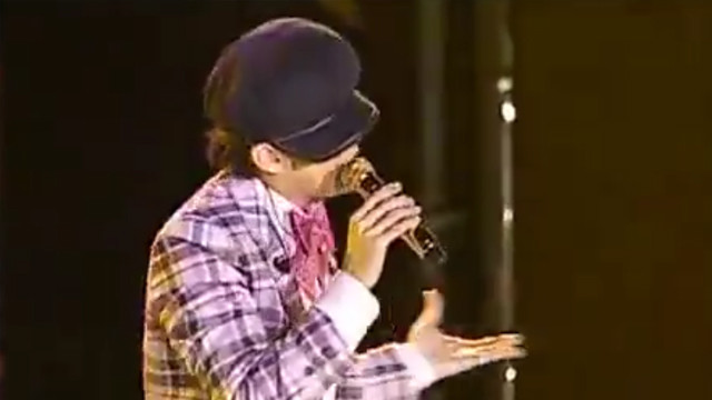 周杰伦 - 听妈妈的话 (2007世界巡回演唱会)