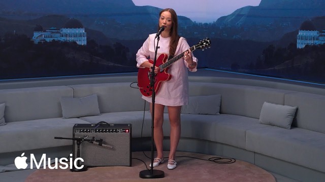 Laufey - Lover Girl (Live Performance on The Zane Lowe Show)