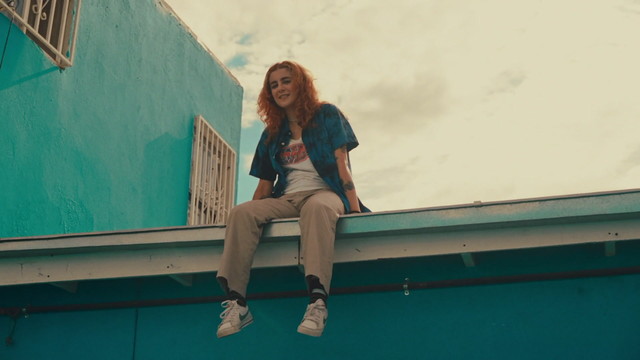 RENEE - Nunca Tristes(Me Vale Madre) (Lyric Video)