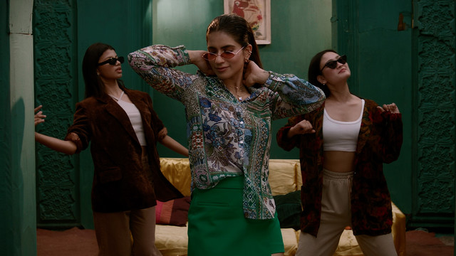 Simran Choudhary - Ni Bhabi