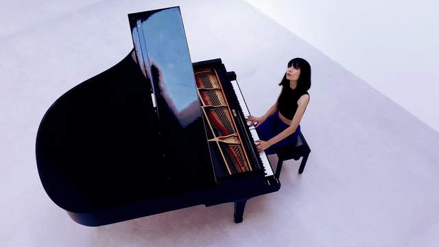Alice Sara Ott - Chopin: 24 Preludes, Op. 28 - No. 6 in B Minor. Lento assai