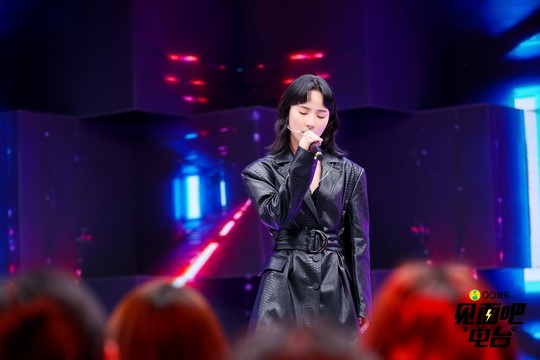 张钰琪 - 张钰琪惊喜上线！ (Live)