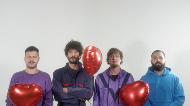 Hotelo - Por Um Triz