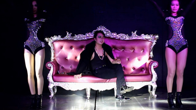 黄华亮 - 土豪进酒吧