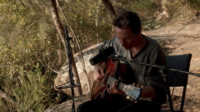 Mark Wilkinson - Don't Leave Me Behind (Acoustic)