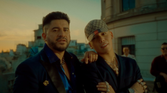 Jere Klein - Una Cerveza RMX (Official Video)