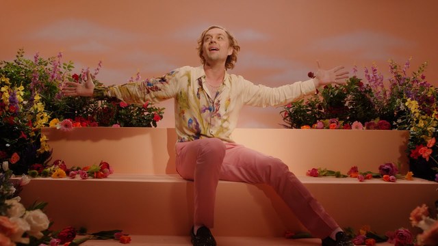 Darren Hayes - Let's Try Being In Love