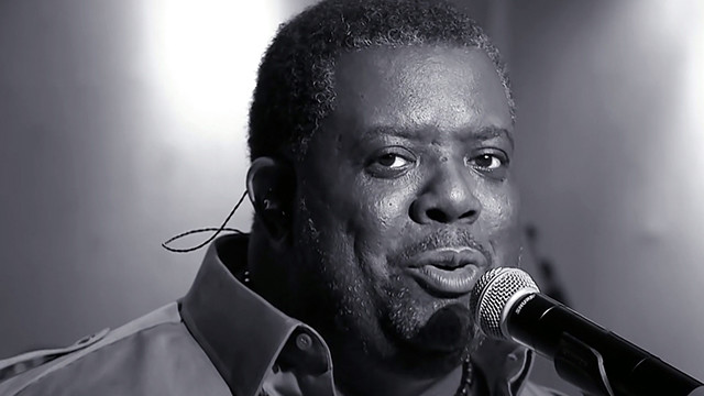 Grupo Dose Certa - Pouti-Porri Fundo de Quintal (Palco Iluminado + Falso Herói + Lucidez) (Live)