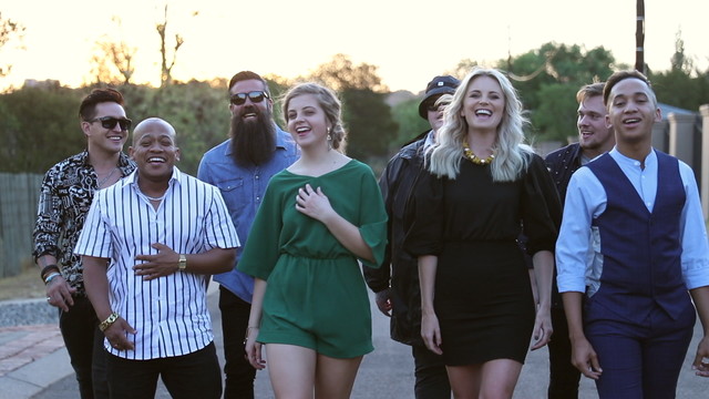 Bernice West - Ons Is Familie