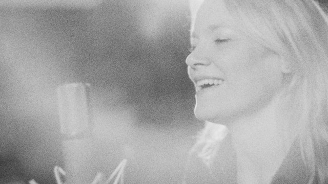 Kelly Willis - Don't Step Away