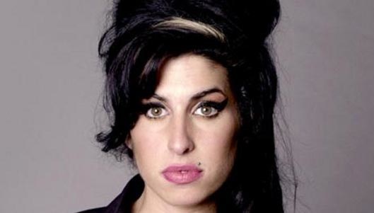 Amy Winehouse - F**k Me Pumps