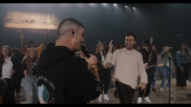 Passion - 1,000 Names (Live From Passion City Church, Atlanta, GA, 11/12/2021)