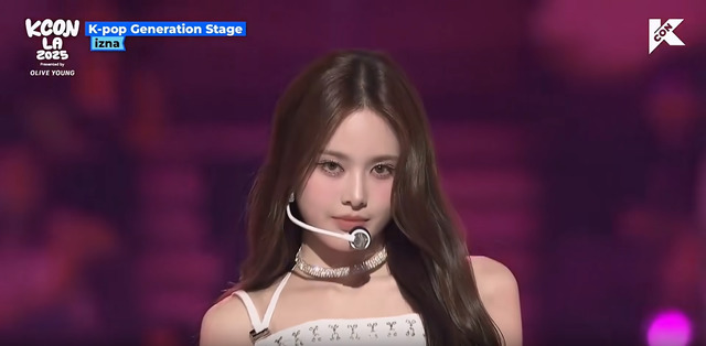 izna - FIESTA (KCON LA 2025)