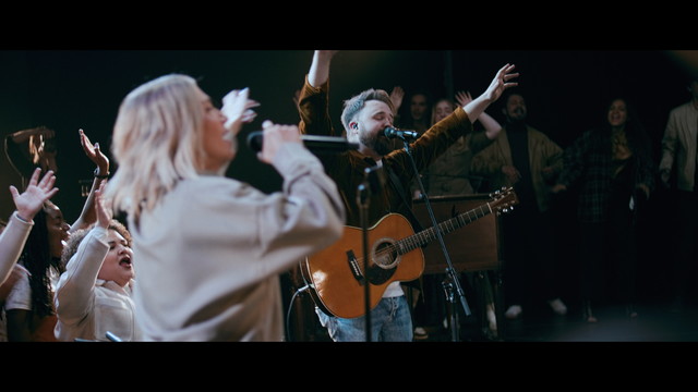 Bryan & Katie Torwalt - Simple Kingdom (Live In Orange County, CA / 2022)