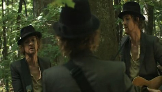 The Raconteurs - Old Enough