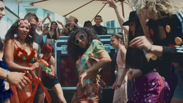 Max Pezzali - Le canzoni alla radio(feat. Nile Rodgers)