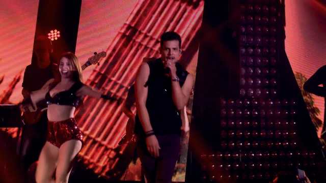 Israel Novaes - O Mundo Girou (Live At Boate Villa Mix)