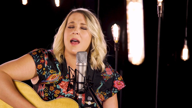 Catherine Britt - Boneshaker (Live Acoustic)