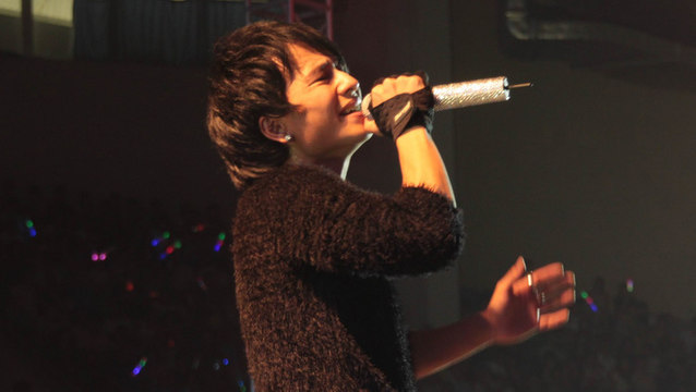 欢子 - 我该怎么做 (2010年我是阳江人演唱会)