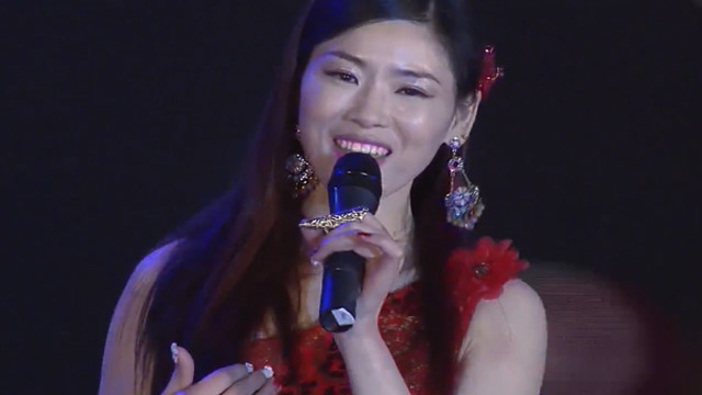 王百合 - 谁说女人是衣服 (2016新春原创音乐会)