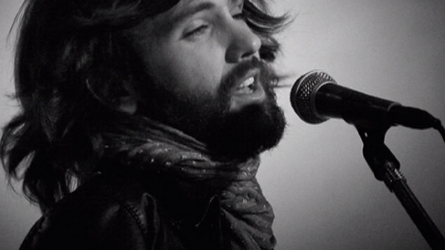 El Canto Del Loco - Una Foto en Blanco y Negro