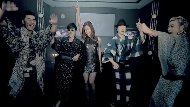 STUDIO APARTMENT - ミス・ユニバース