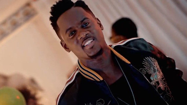 Black M - Tout se passe après minuit (Clip officiel)
