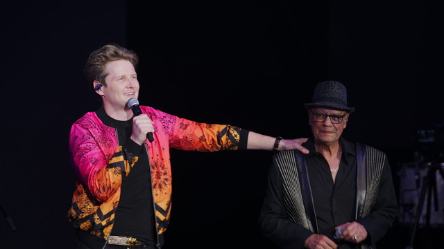 Los Socios Del Ritmo - Llorar (En Vivo Desde El Auditorio Nacional)