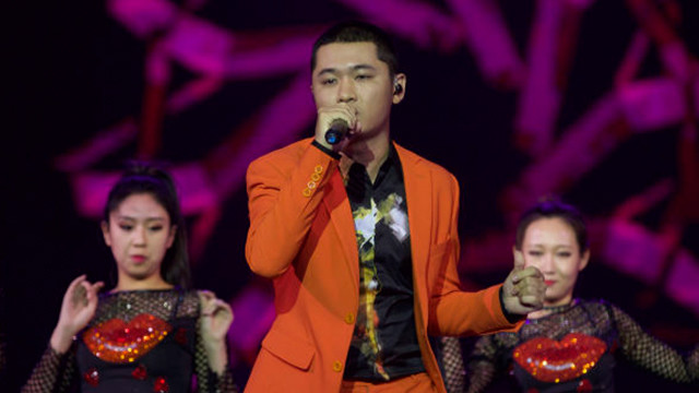 赵小熙 - Kiss (中国新歌声 第14期 国庆演唱会)