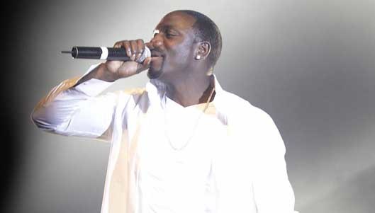 Akon - Right Now (Na Na Na) (Live)