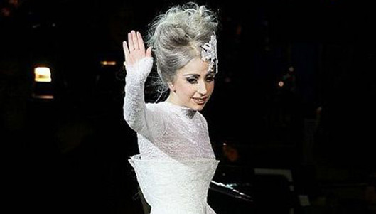 Lady Gaga - Marry The Night (Live At A Very Gaga Thanksgiving)