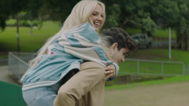 Samantha Jade - Circles On The Water