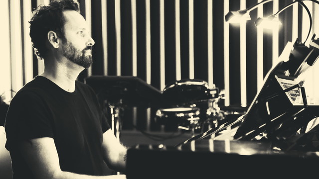 Dustin O'Halloran - Spiritus Naturae Aeternus (Live from Capitol Studios)