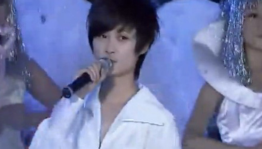 李宇春 - 倾国倾城 (倾国倾城晚会 Live) (Live)