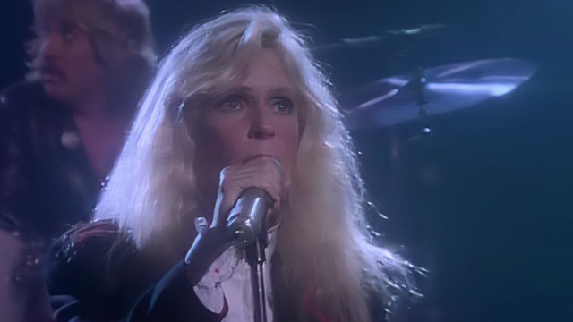 Kim Carnes - Crazy In The Night(Barking At Airplanes)