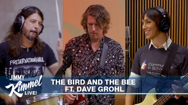 Little Drummer Boy - The Bird and The Bee (Live)