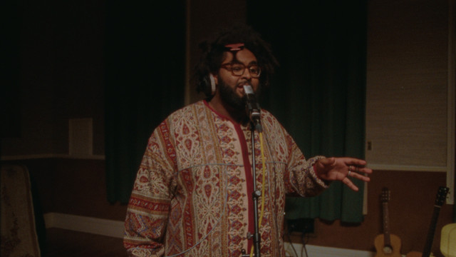 Elmiene - Mad At Fire (Live At RAK Studios)